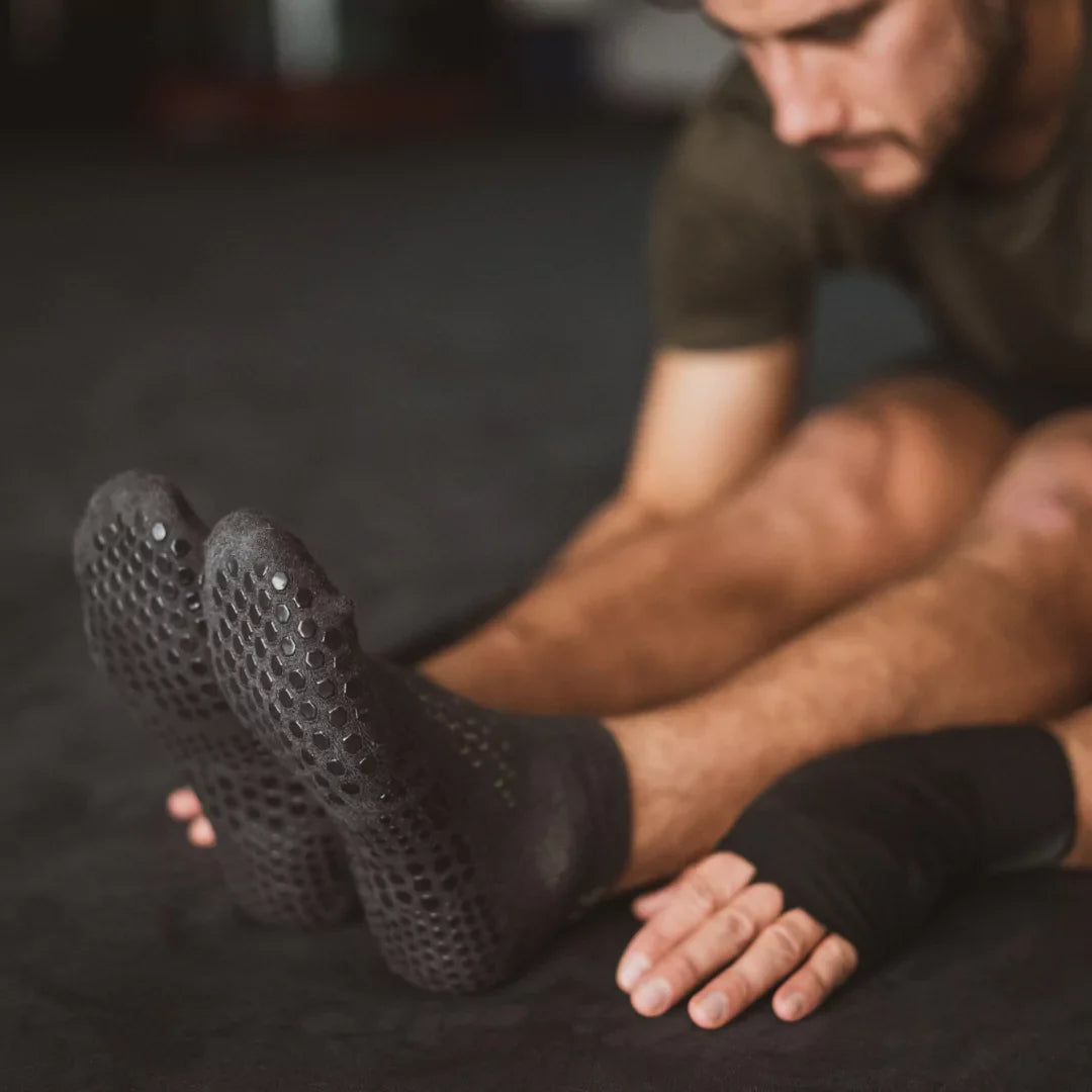BASE 33 Low Rise Grip Socks