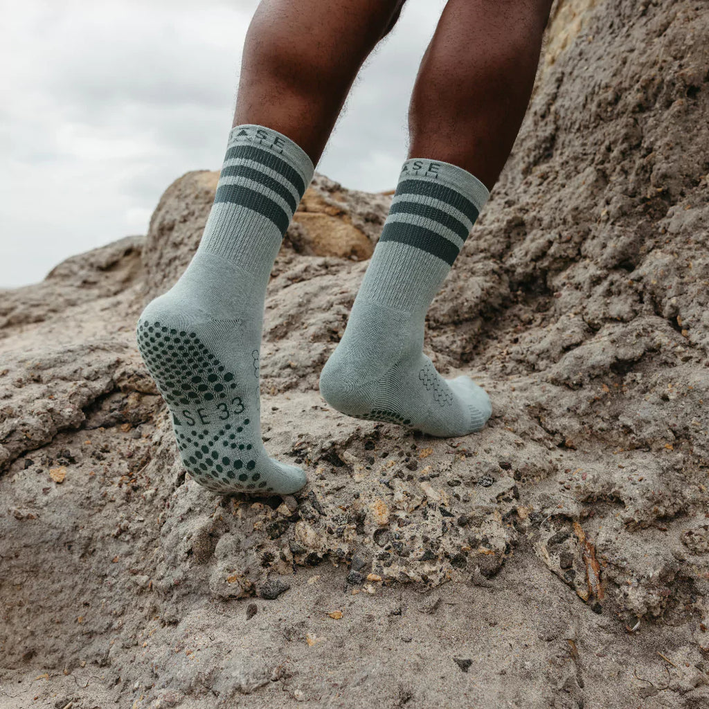 BASE 33 Crew Grip Socks