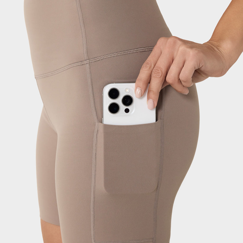 Stash & Dash Short 6" Pebble