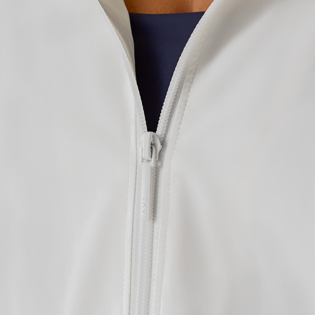 Ascend Hooded Windbreaker Coconut